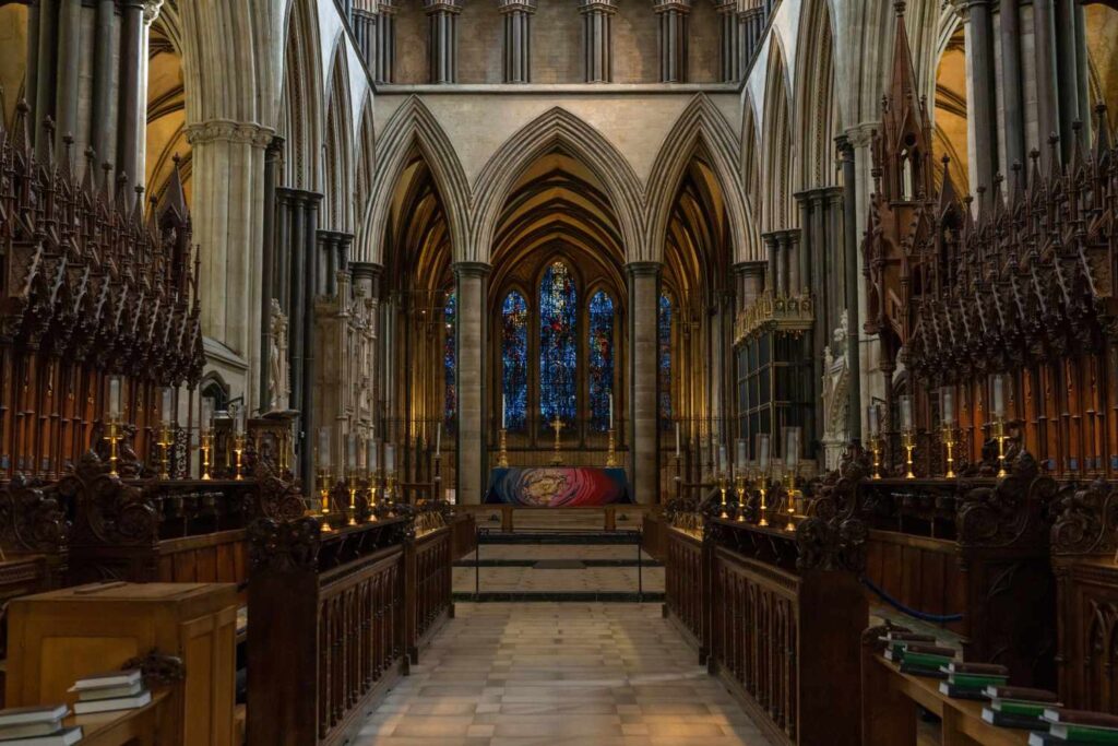 Salisbury Cathedral LEWIS scaffold Towers